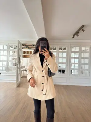 Ceboli Ekru Bel Kemer Detaylı Siyah Düğmeli Blazer Ceket