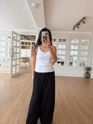 Sundie Dikiş Detaylı Beyaz Askılı Body