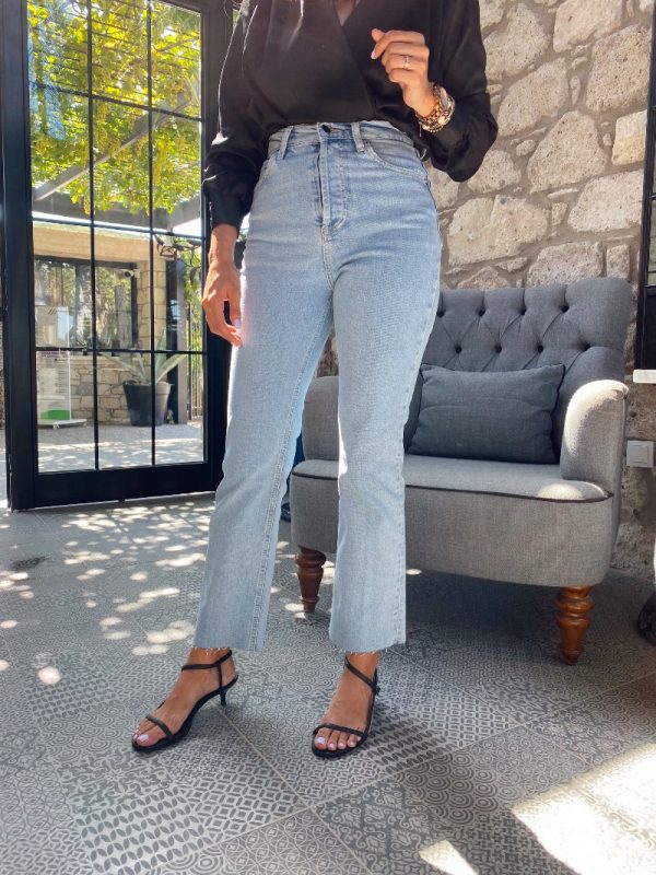 Zara Buz Mavi Straight Jean