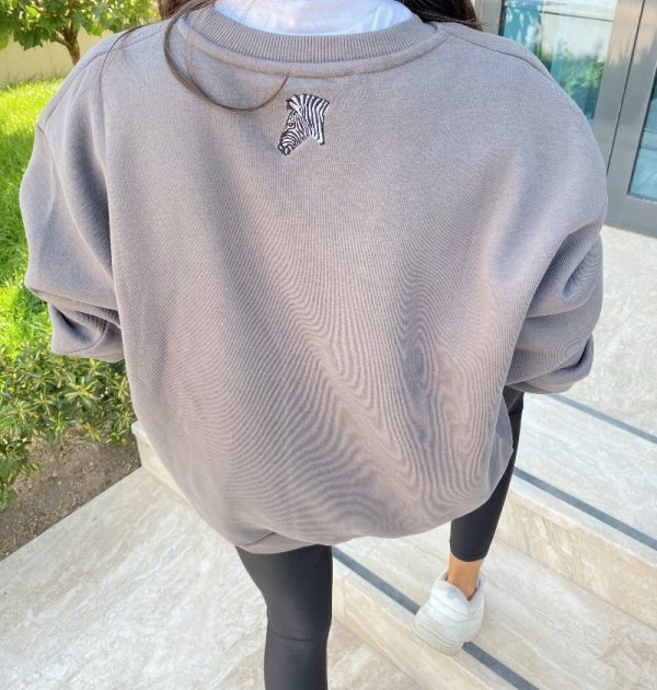 Gri Zebra İşlemeli Sweat
