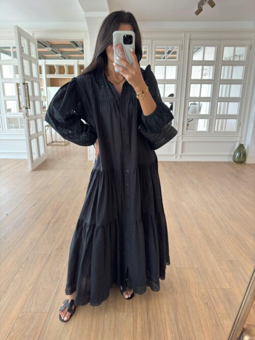 Iros Ravy Siyah Yaka Güpür Detaylı Elbise